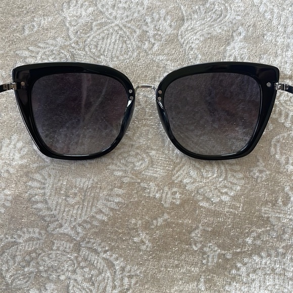 Brand New Rebecca Minkoff Bessie Oversized Black Cat Eye Sunglasses 100% UV Prot - Picture 8 of 16